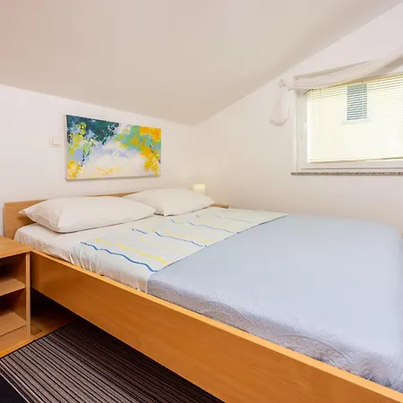 Petak * 德拉马利