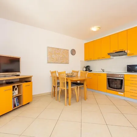 Petak Apartment *